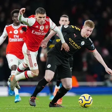 Biv&scaron;i igrač Arsenala napadnut usred trgovačkog centra: Iza svega stoji bizaran motiv