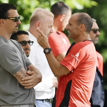 Drama u Milanu: Allegri na izlaznim vratima zbog sukoba s Ibrahimovićem, raste kaos u klubu