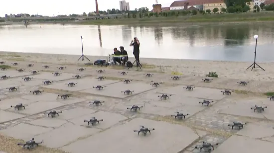 Svjetlosni spektakl iznad Osijeka: 'Dečki su postavili 200 dronova, bit će jako impresivno'