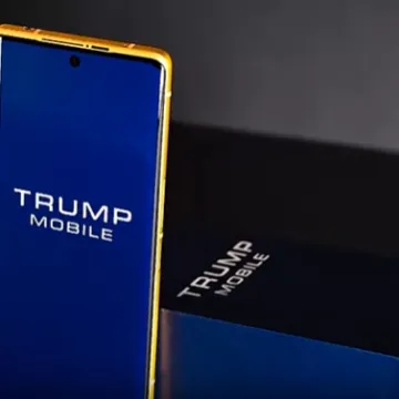 Pola milijuna ljudi bijesno zbog neisporučenog Trumpovog mobitela: Je li po njih oti&scaron;ao u Kinu?