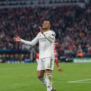 Kylian Mbapp&eacute; u&scaron;ao je nakon ozljede: Poslu&scaron;ajte kako je dočekan na Bernabeuu