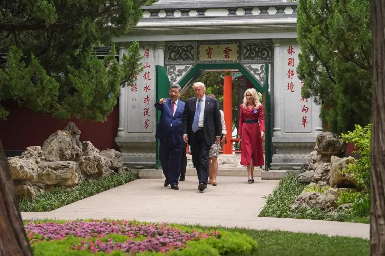 Čaj i &scaron;etnja vrtovima Komunističke partije: Trumpa odu&scaron;evile ruže