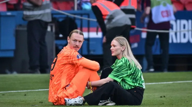 PSG-ov golman u sredi&scaron;tu skandala: Glumica za odrasle mu poslala poruku, supruga odmah reagirala