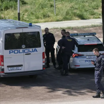 Razotkriven slavonski narkolanac: USKOK optužio petorku, vođa kod kuće skrivao arsenal