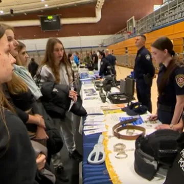 Kako izgleda posao policajca? Čakovečki učenici iz prve ruke upoznali život u uniformi