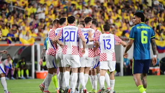 Englezi nas opet ismijavaju: 'Hrvatski dres djeluje kako kombinacija jakne i ko&scaron;ulje'