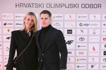 Oženio se Filip Zubčić: Lijepa mladenka zablistala u upečatljivoj kratkoj vjenčanici