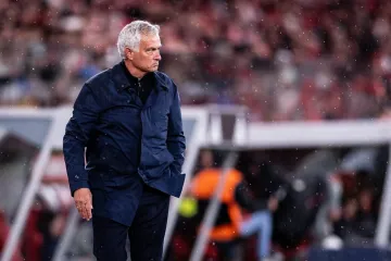 Mourinho: 'Pogledajte koliko sijede kose, puno je lak&scaron;e biti igrač nego trener'