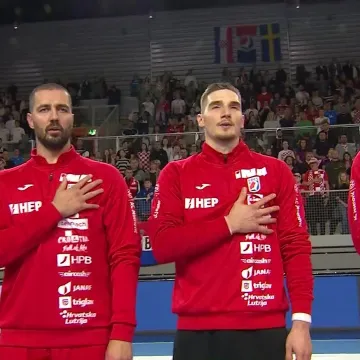 Pogledajte trenutak u kojemu je prepuna Varaždinska dvorana zapjevala Lijepu na&scaron;u