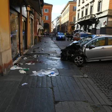 Automobilom se zabio u pje&scaron;ake pa nožem napao prolaznika koji ga je poku&scaron;ao zaustaviti