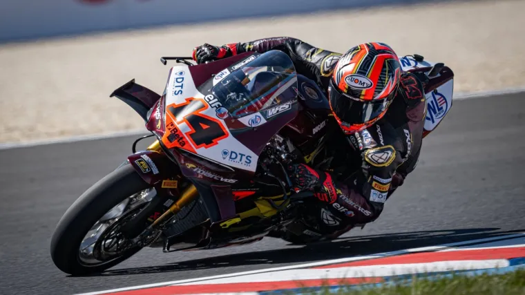 Lowes u napetoj 'bitci' sa Surrom pao s motora
