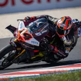 Lowes u napetoj 'bitci' sa Surrom pao s motora