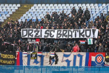 Torcida na ki&scaron;nom Maksimiru poslala poruku igračima Hajduka