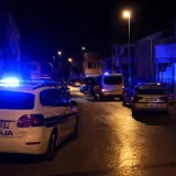 Ubojica iz Drni&scaron;a bio je 'tempirana bomba': Mladić (19) kojega je ubio dostavljao mu je hranu?