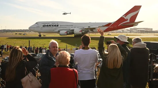 Putnik ugrizao člana posade na letu za SAD, avion morao sletjeti na pola puta