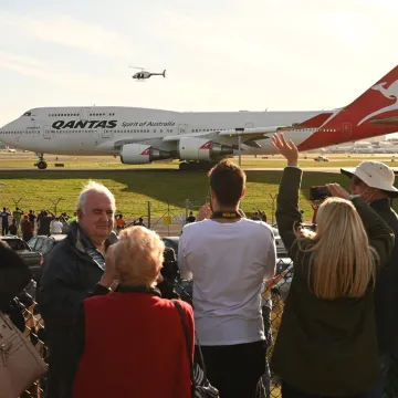 Putnik ugrizao člana posade na letu za SAD, avion morao sletjeti na pola puta