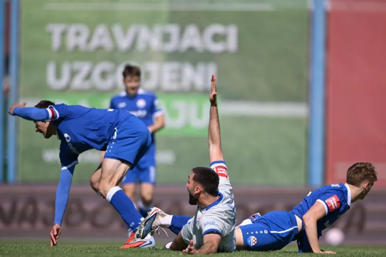 Dinamo preokretom uvjerljivo slavio kod Slavena i oti&scaron;ao na čak 20 bodova ispred Hajduka