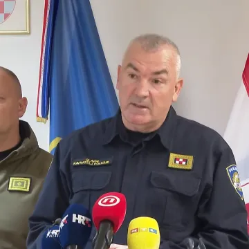 Izvanredno obraćanje ravnatelja policije: 'Jo&scaron; nismo prona&scaron;li ubojicu u Drni&scaron;u'