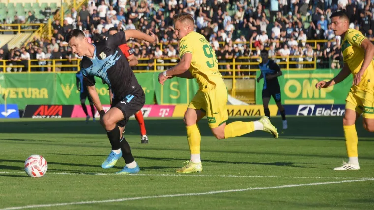 Rijeka s igračem manje u Puli uzela samo bod: Treće mjesto je jako daleko
