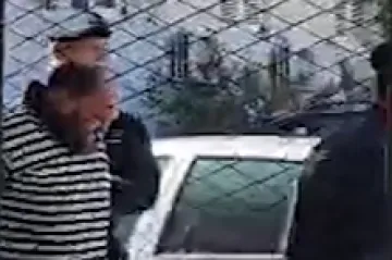 Ovo je lice ubojice iz Drni&scaron;a: Donosimo ekskluzivne snimke, pognuo je glavu dok ga odvode