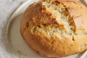 Recept za jednostavan kruh iz friteze na vrući zrak za koji vam trebaju samo dva sastojka
