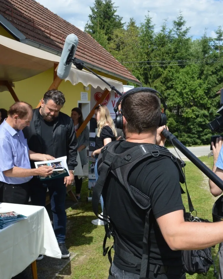 'Pljačka stoljeća' prati krađu građe iz NSB-a, a 'Le&scaron; u kauču' sudbinu slikara Slavka Stolnika