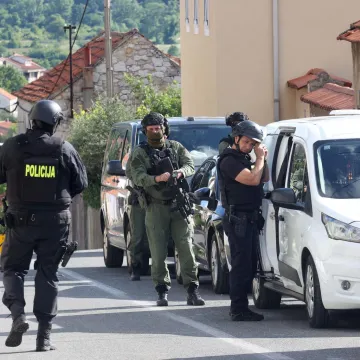 RTL Danas u policijskoj potrazi za ubojicom iz Drni&scaron;a: 'Bili smo nadomak mjesta gdje se kretao'