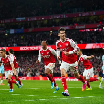 Arsenal te&scaron;kom mukom pobijedio predzadnju momčad i do&scaron;ao na korak do titule