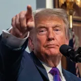 Novi obrat na Bliskom istoku! Trump: 'Zamolili su me da odgodim vojni napad na Iran'