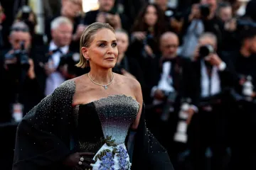 Sharon Stone izgubila živce u Cannesu i usred govora održala bukvicu eliti: 'Spustite te proklete telefone'