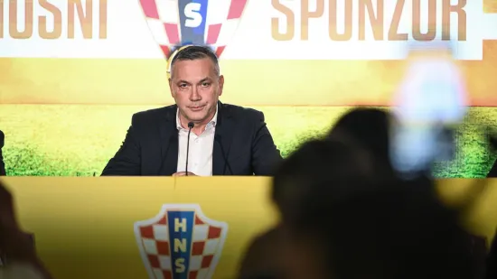 Kustić i službeno podnio ostavku