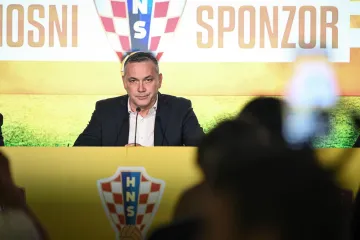 Kustić i službeno podnio ostavku