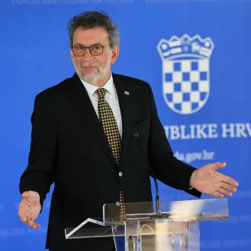 Fuchsov plan za spas: Gasimo li studije koje nitko ne upisuje ili samo mijenjamo tablu na zgradi?