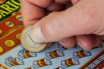 Nije znao da je milijuna&scaron;: U džepu starih hlača na&scaron;ao zgužvani papirić koji mu je promijenio život