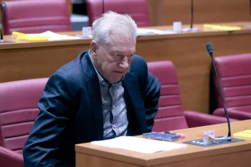 Žestoke reakcije nakon Ostojićeve objave o Drni&scaron;u: 'Najgore le&scaron;inarenje u povijesti Sabora!'