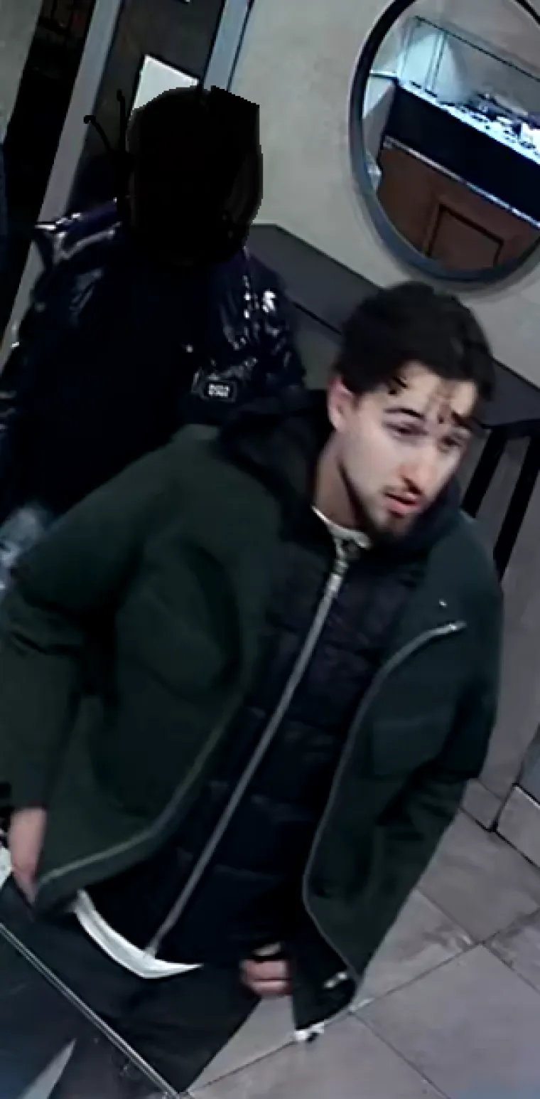 Policija traži ova dva mladića: Kamera ih snimila oko 3.50 sati, evo &scaron;to su napravili