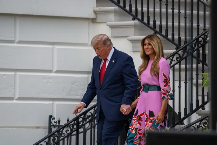 Donald Trump i Melania već dugo nisu izgledalo ovako blisko i zaljubljeno