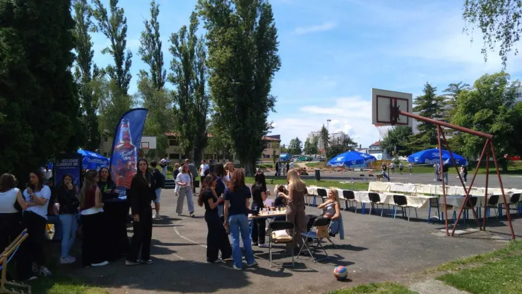 Legendarni vaterpolist i nogometa&scaron; odu&scaron;evili učenike na dobrotvornoj akciji: 'Srce mi je veliko'