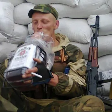 Ruski vojnici ne ginu na fronti samo od metaka: Ubija ih i otrovani alkohol