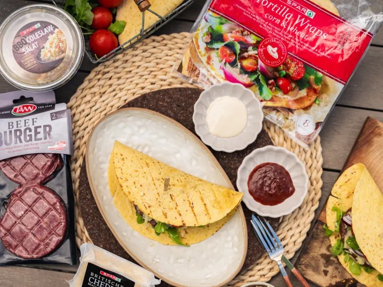 Burger, tortilje i dobra ekipa: Laura Gnjatović stiže u nove BBQ majstorije sa &Scaron;pičekom