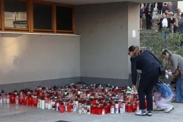 Građani na simboličan način odali počast ubijenom Luki i obitelji: 'Stvari treba mijenjati'