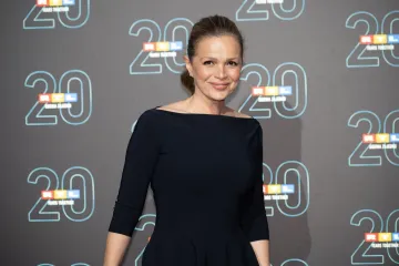 Sandra Bagarić i dalje plijeni pozornost ljepotom i karizmom, a na sceni se pojavila jo&scaron; 1997.