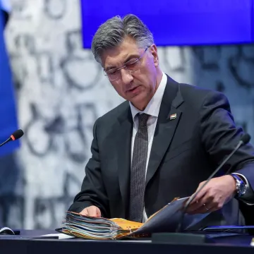 Uskoro sjednica Vlade: Pratimo uvodno obraćanje premijera Plenkovića