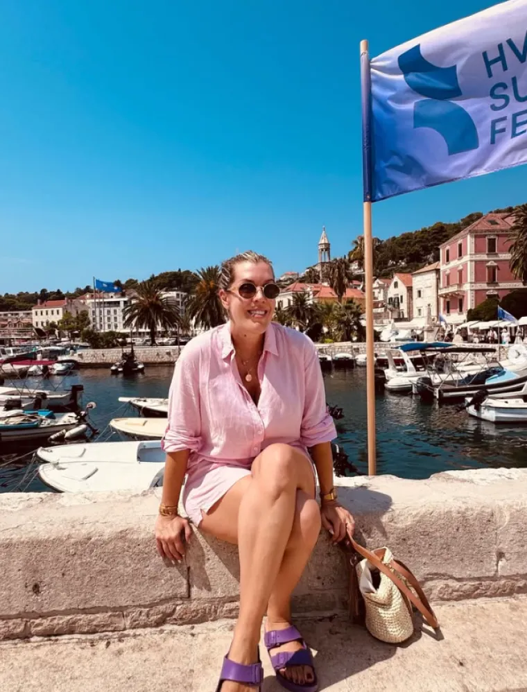 Kakva je Maja O&scaron;tro Flis iza kamera? Obožava tajice i ima beauty naviku zbog koje je svi zezaju