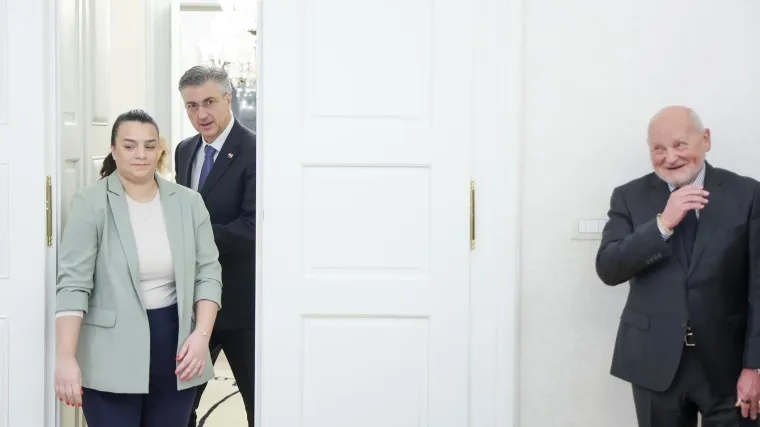 Drama u HOO-u, plju&scaron;te reakcije: 'Kustić je svojom ostavkom Mate&scaron;i prenio Plenkovićevu poruku'