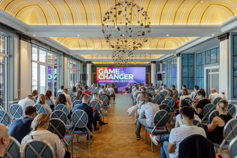 Fotografije obi&scaron;le regiju: Glamurozna dodjela nagrada i networking na jahti od 42 metra