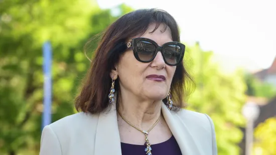 Dubravka &Scaron;uica proslavila rođendan u Parizu pa objavila fotografiju sa ča&scaron;om u ruci