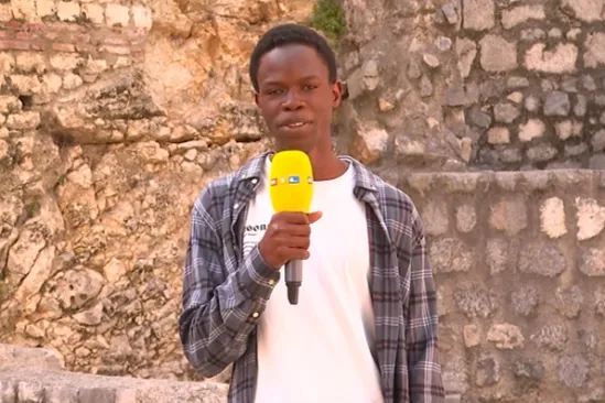 Upoznajte Nigerijca koji je osvojio dru&scaron;tvene mreže recitiranjem hrvatske poezije