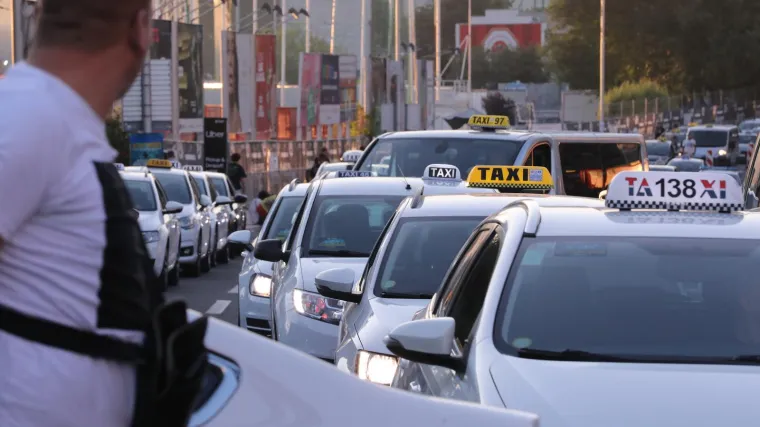 Ljudi podivljali zbog cjenika jednog taksija iz Zadra! 'Stari moj, jesi li ti normalan?'