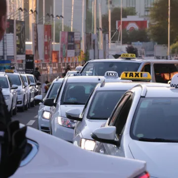 Ljudi podivljali zbog cjenika jednog taksija iz Zadra! 'Stari moj, jesi li ti normalan?'